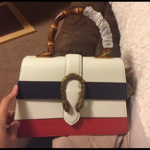 Medium handbag